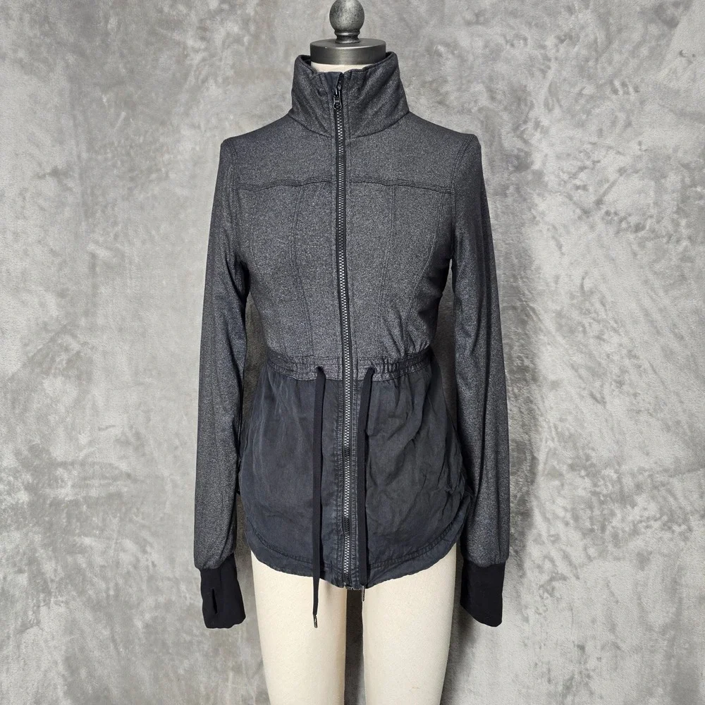 Lululemon Reversible Women Size 4‎ Black Full Zip Jacket Athleisure Workout Gym
